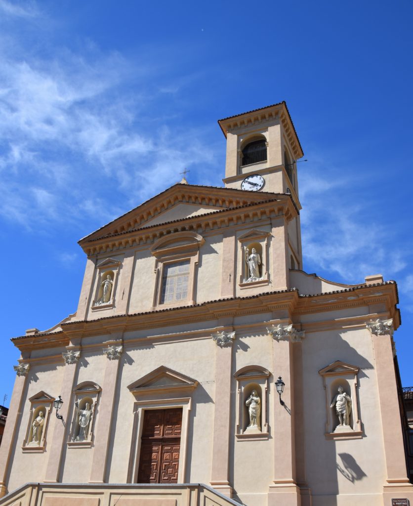 TAPPA 1: VEZZA D'ALBA – Strada Romantica delle Langhe & del Roero La Chiesa Parrocchiale di Santa Maria Assunta e San Martino