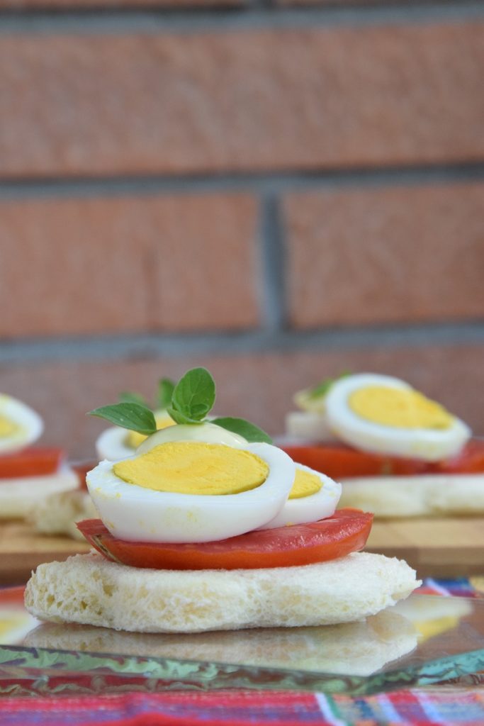 Il mio Tomato, Eggs and Mayonnaise Open Sandwich per Il Club del 27
