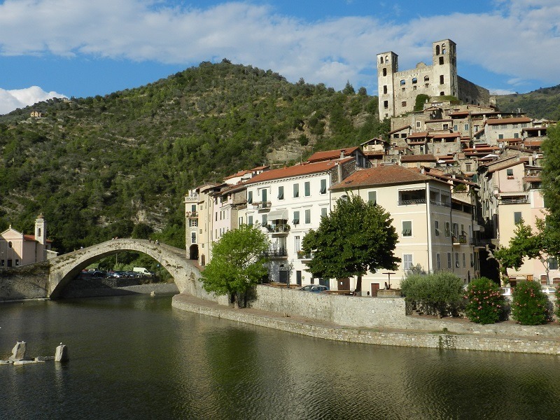 Dolceacqua Il Borgo Medievale dipinto da Monet
