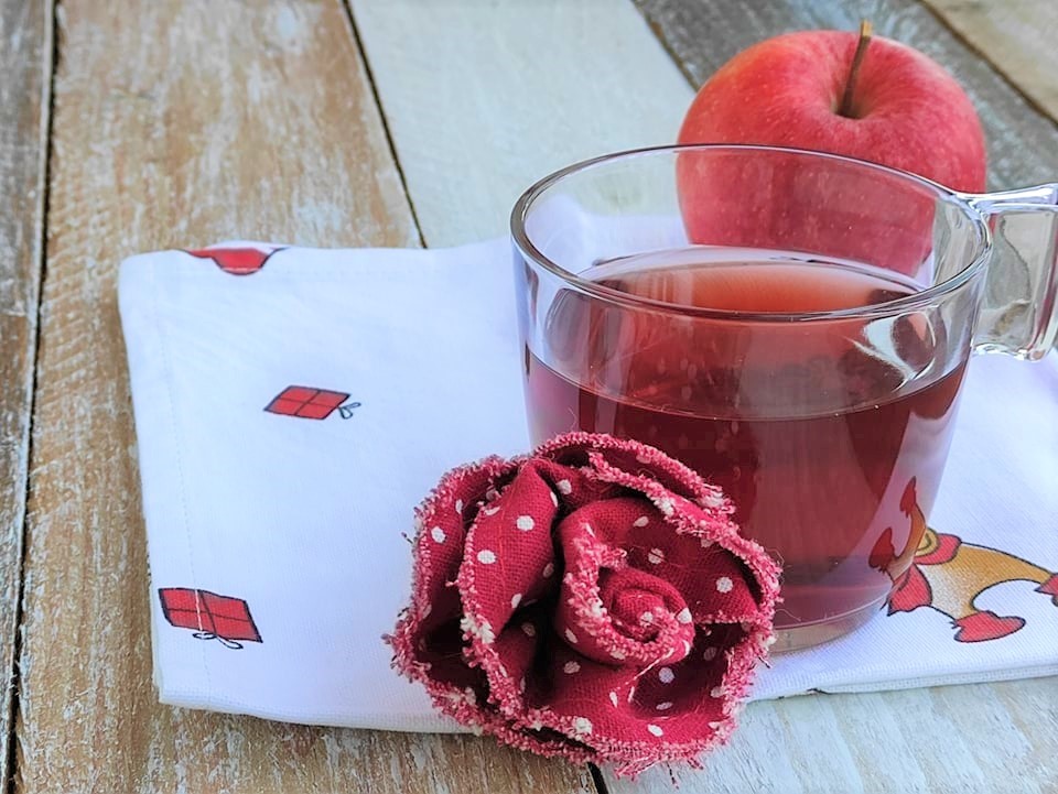Tisana alla mela, calendula e bacche di rosa canina di Ezgi – Mr Wrong: Lezioni d’Amore/Bay Yanlış